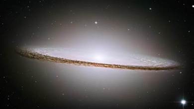 110億光年外，星系碰撞轟出一個大洞，形成了獨特的環狀星系