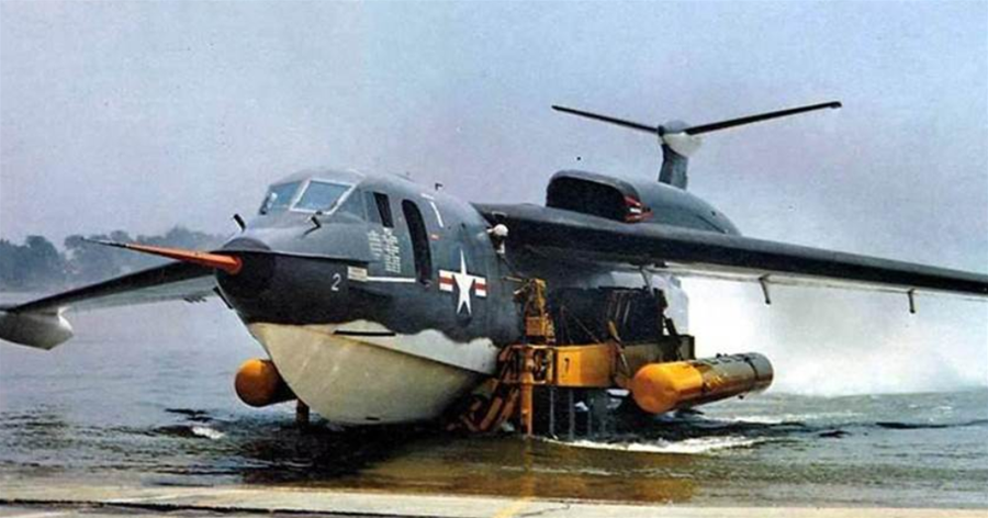為了和空軍爭奪戰略威懾大棒，美國海軍打造了馬丁P6M「海馬」
