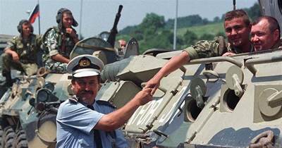 俄空降兵突襲科索沃機場，令北約措手不及，改變命運的一次亮劍