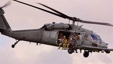 隸屬海軍的海豹突擊隊，為什麼總是坐陸軍的直升機？
