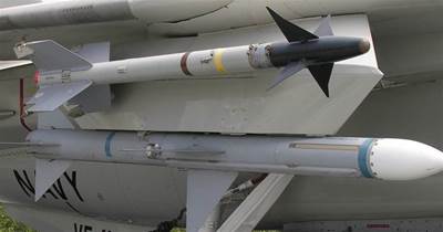 它是第一款有擊落目標紀錄的空對空飛彈：AIM-9響尾蛇
