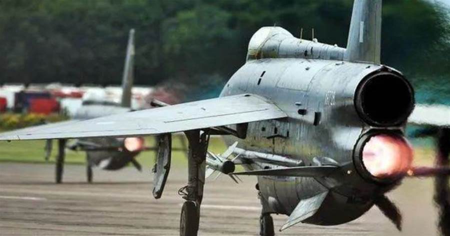 為什麼二戰后英國研發的飛機都很丑？