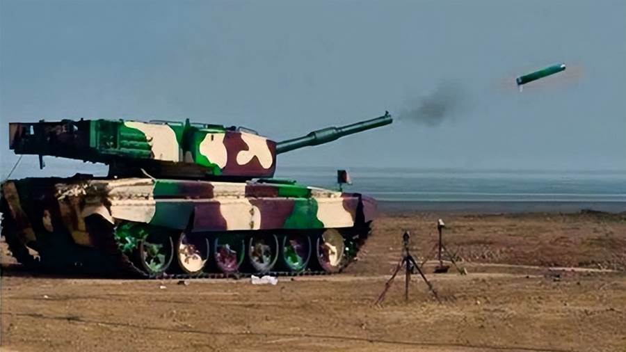 印度狂喜！阿瓊坦克成功試射新型炮射飛彈，性能已達到頂尖水平？