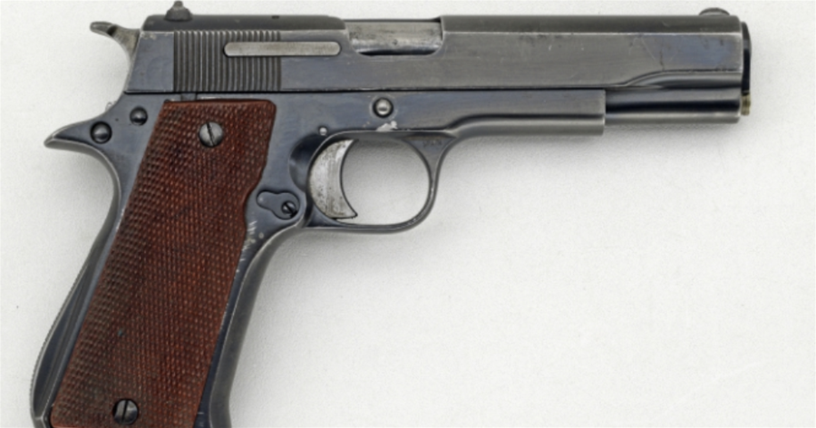 西班牙第一種量產沖鋒槍星牌Z-45，想改進MP-40卻沒改好